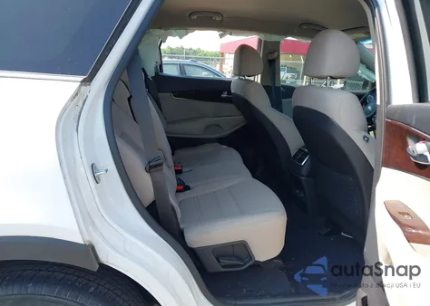 2018 Kia Sorento 2.4L Lx из США, поврежденный, VIN 5XYPG4A30JG376946